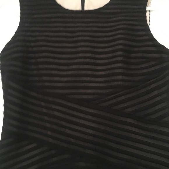 Calvin Klein sleeveless dress - Picture 2 of 2